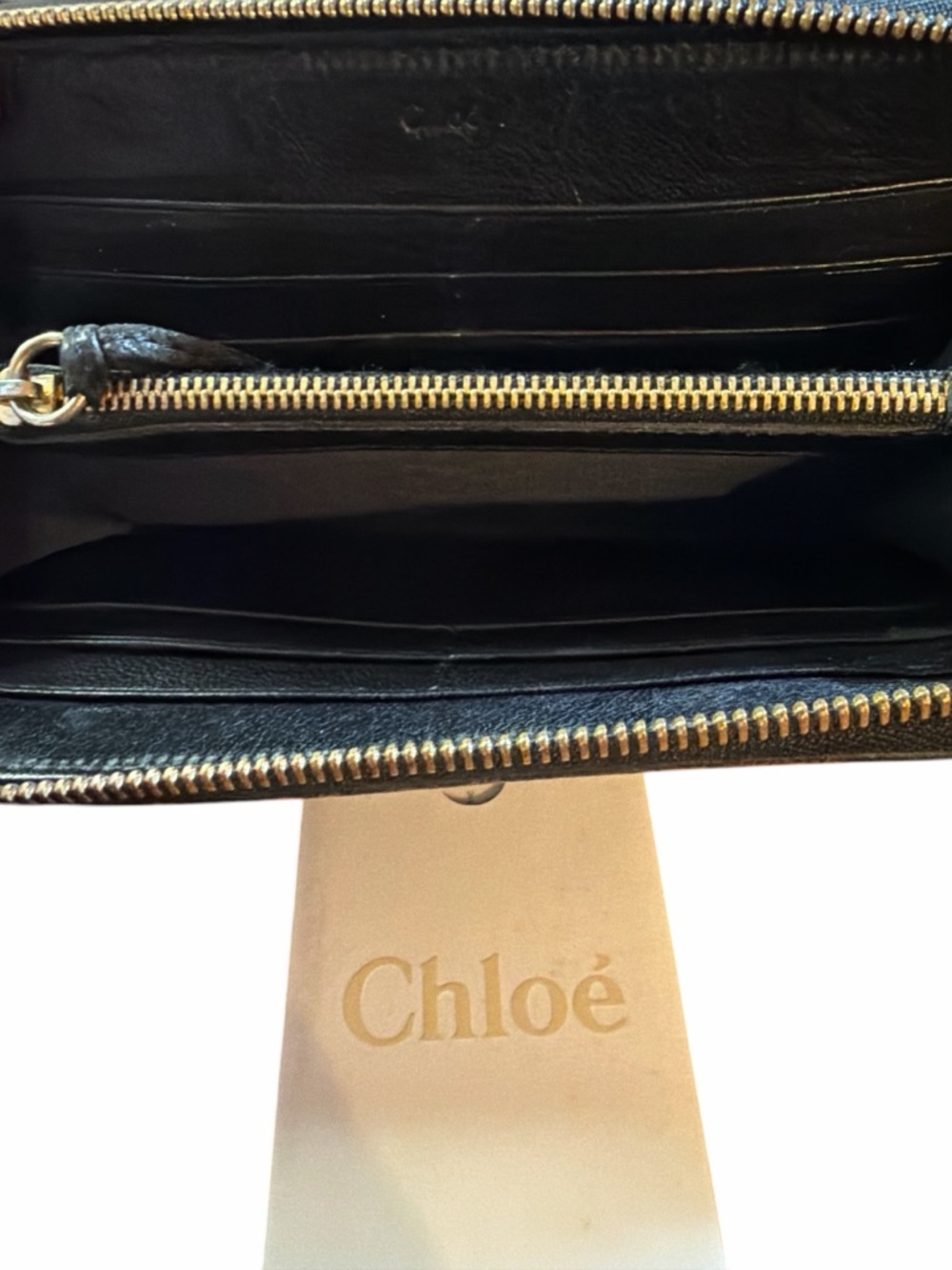 Authentic Chloé Vintage Bicolor Leather Zip Around Continental Wallet - Picture 3 of 3